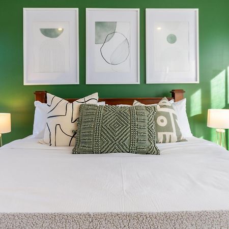 Gorgeous In Green - 2 Bed Central Oasis W/King Bed Κράισττσερτς Εξωτερικό φωτογραφία