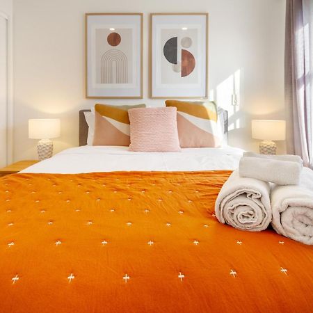 Gorgeous In Green - 2 Bed Central Oasis W/King Bed Κράισττσερτς Εξωτερικό φωτογραφία