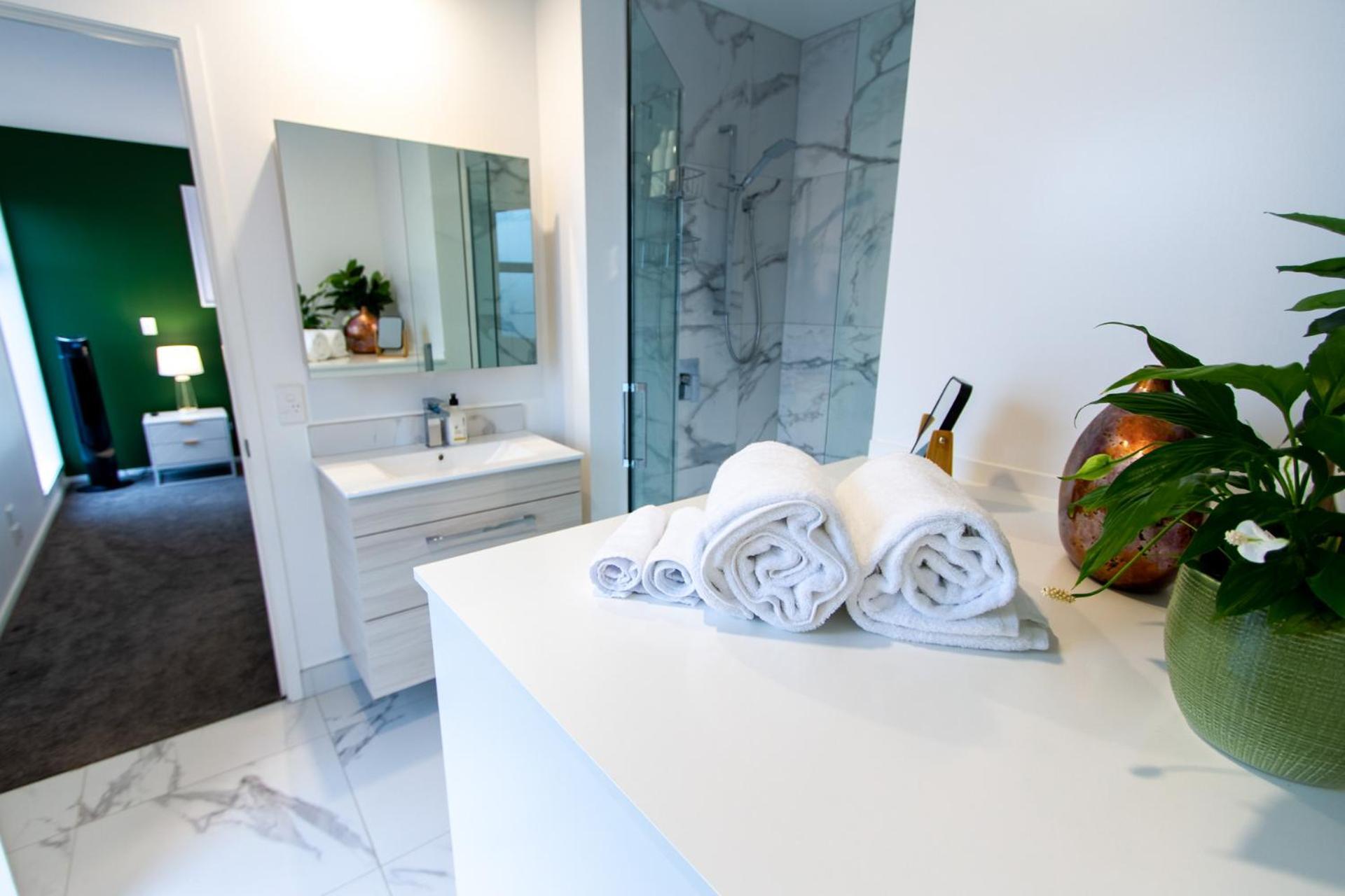 Gorgeous In Green - 2 Bed Central Oasis W/King Bed Κράισττσερτς Εξωτερικό φωτογραφία