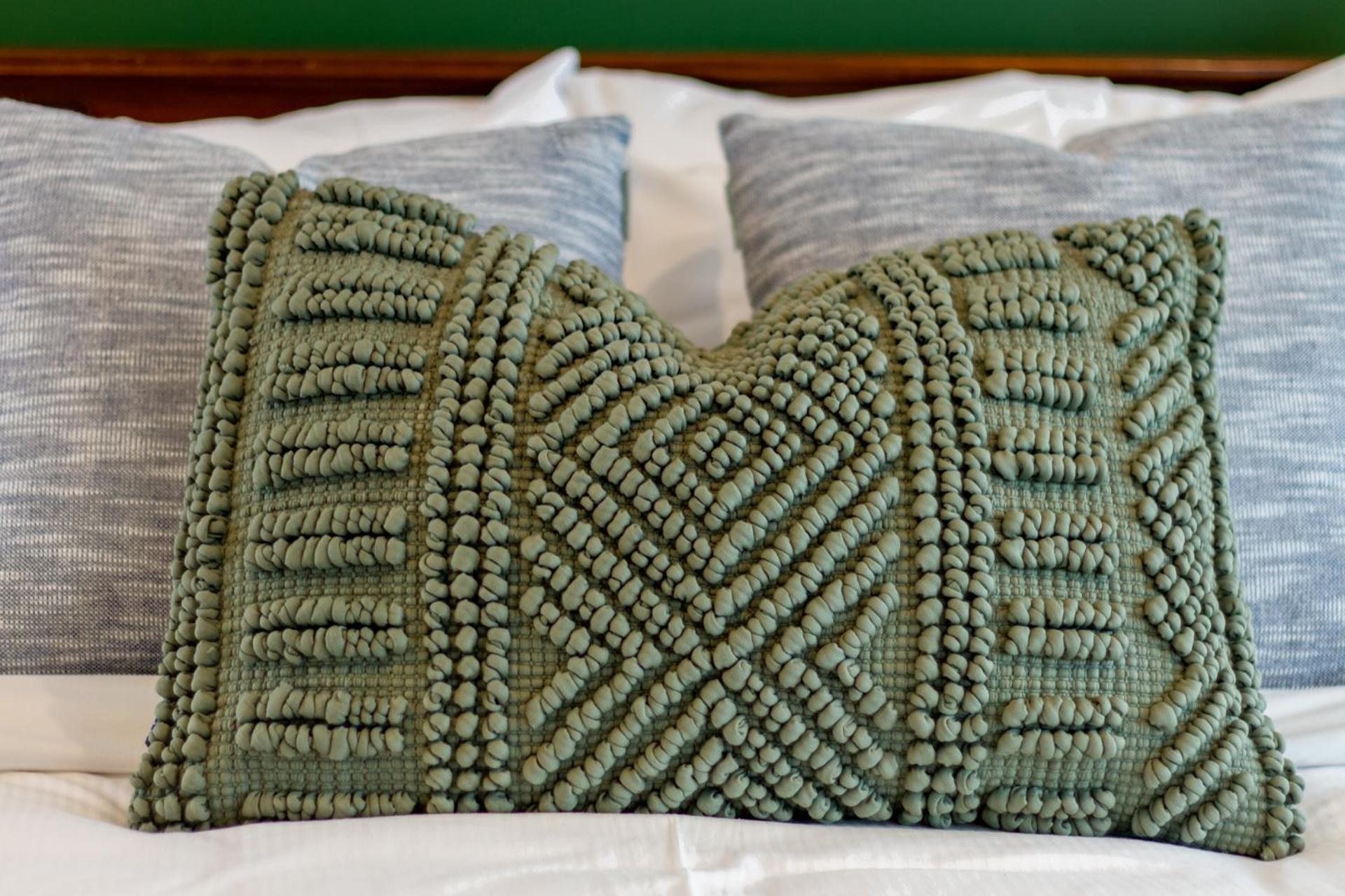 Gorgeous In Green - 2 Bed Central Oasis W/King Bed Κράισττσερτς Εξωτερικό φωτογραφία
