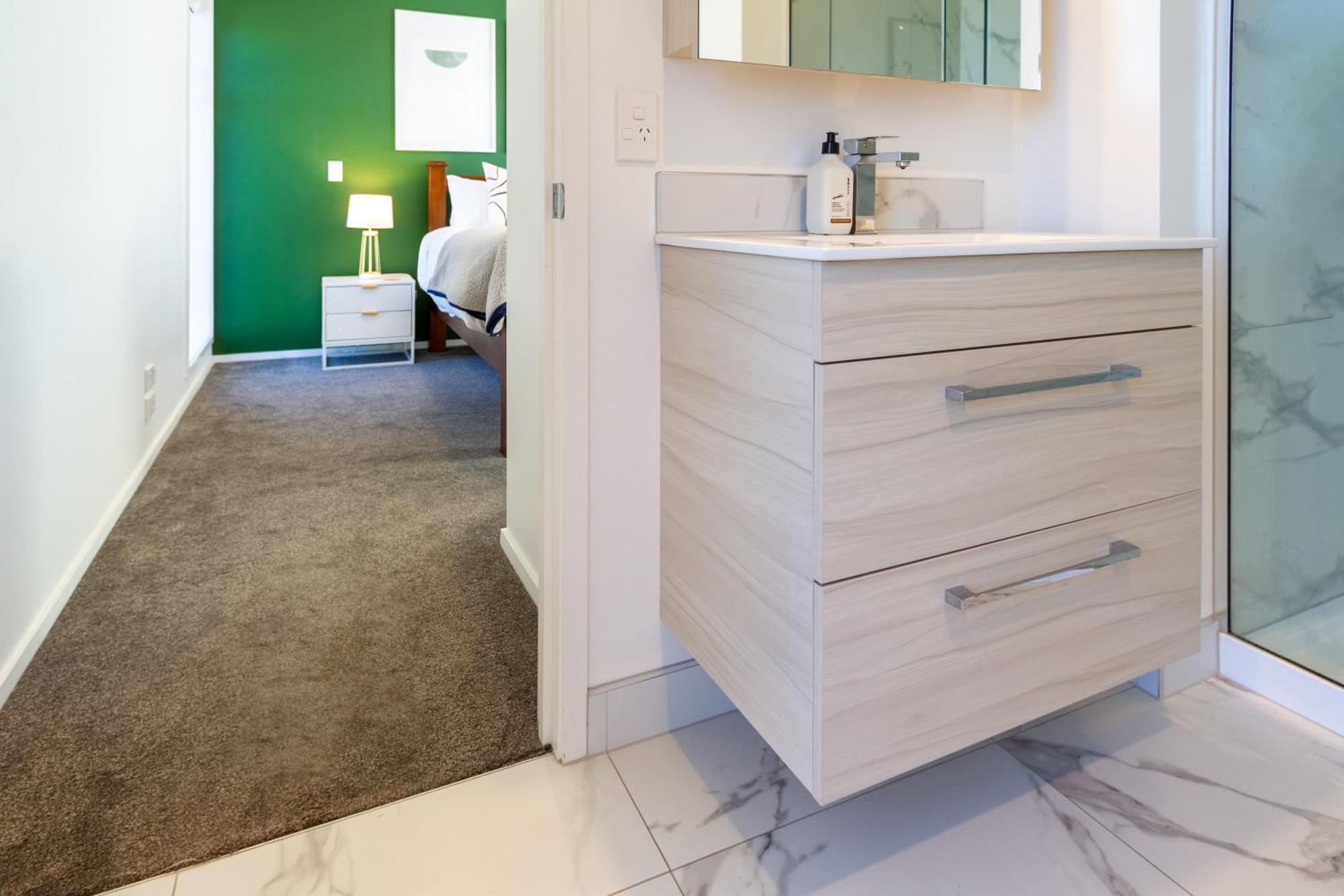 Gorgeous In Green - 2 Bed Central Oasis W/King Bed Κράισττσερτς Εξωτερικό φωτογραφία
