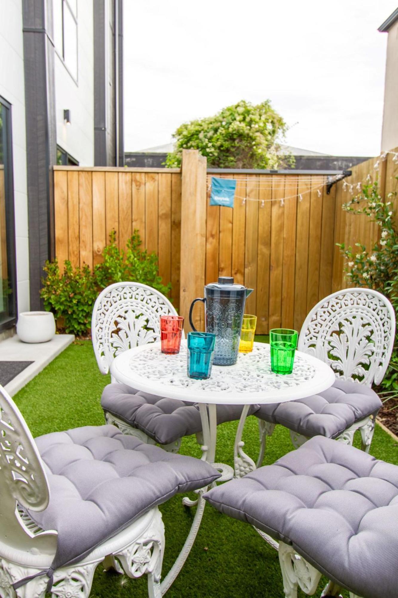Gorgeous In Green - 2 Bed Central Oasis W/King Bed Κράισττσερτς Εξωτερικό φωτογραφία